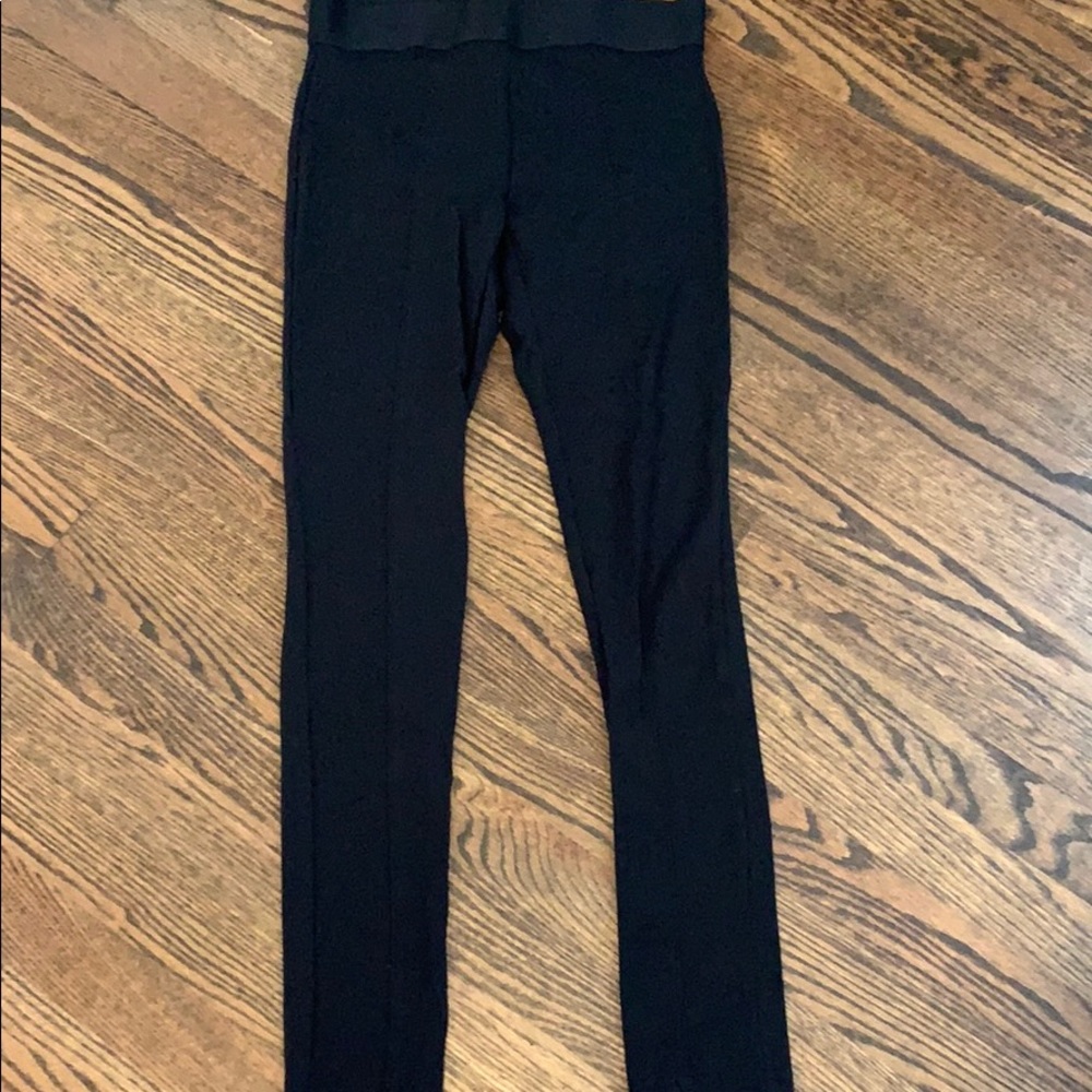 HUE leggings